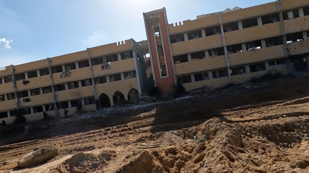 Při tvrdých bojích v Pásmu Gazy se podařilo objevit zbraně u škol